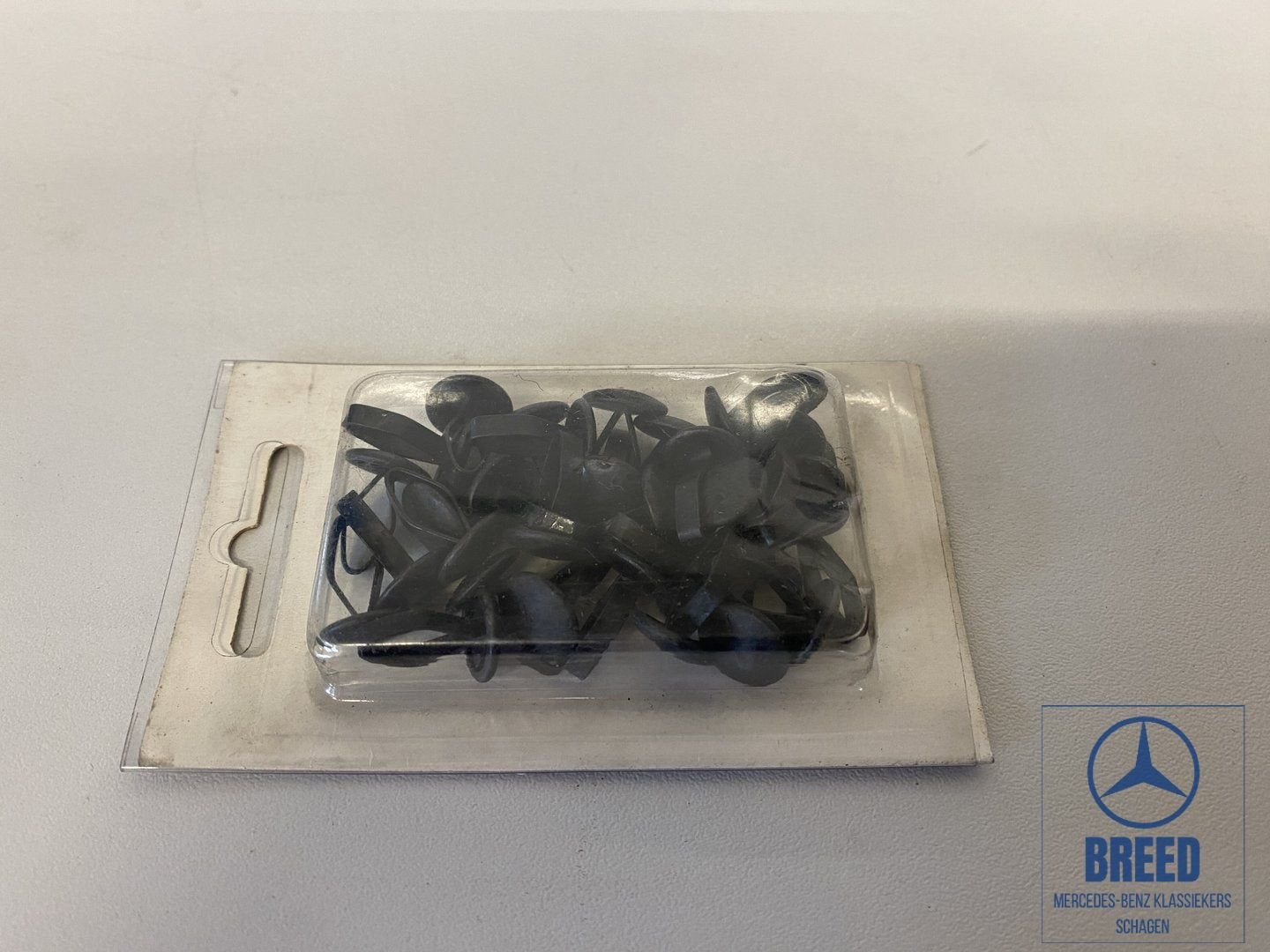 NOS 30x drukklem Mercedes-Benz R107 W108 W111 W113 W115 W116, -, Nieuw, Ophalen of Verzenden, -