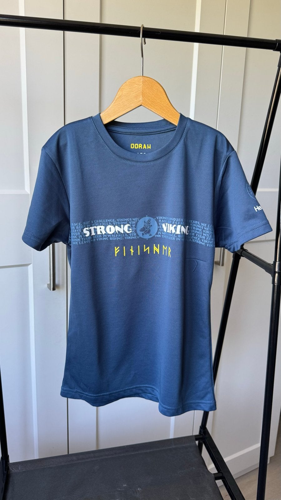 Strong Viking Kids Sportshirt Maat 140/146, Ophalen of Verzenden, Zo goed als nieuw, Jongen of Meisje, Sport- of Zwemkleding