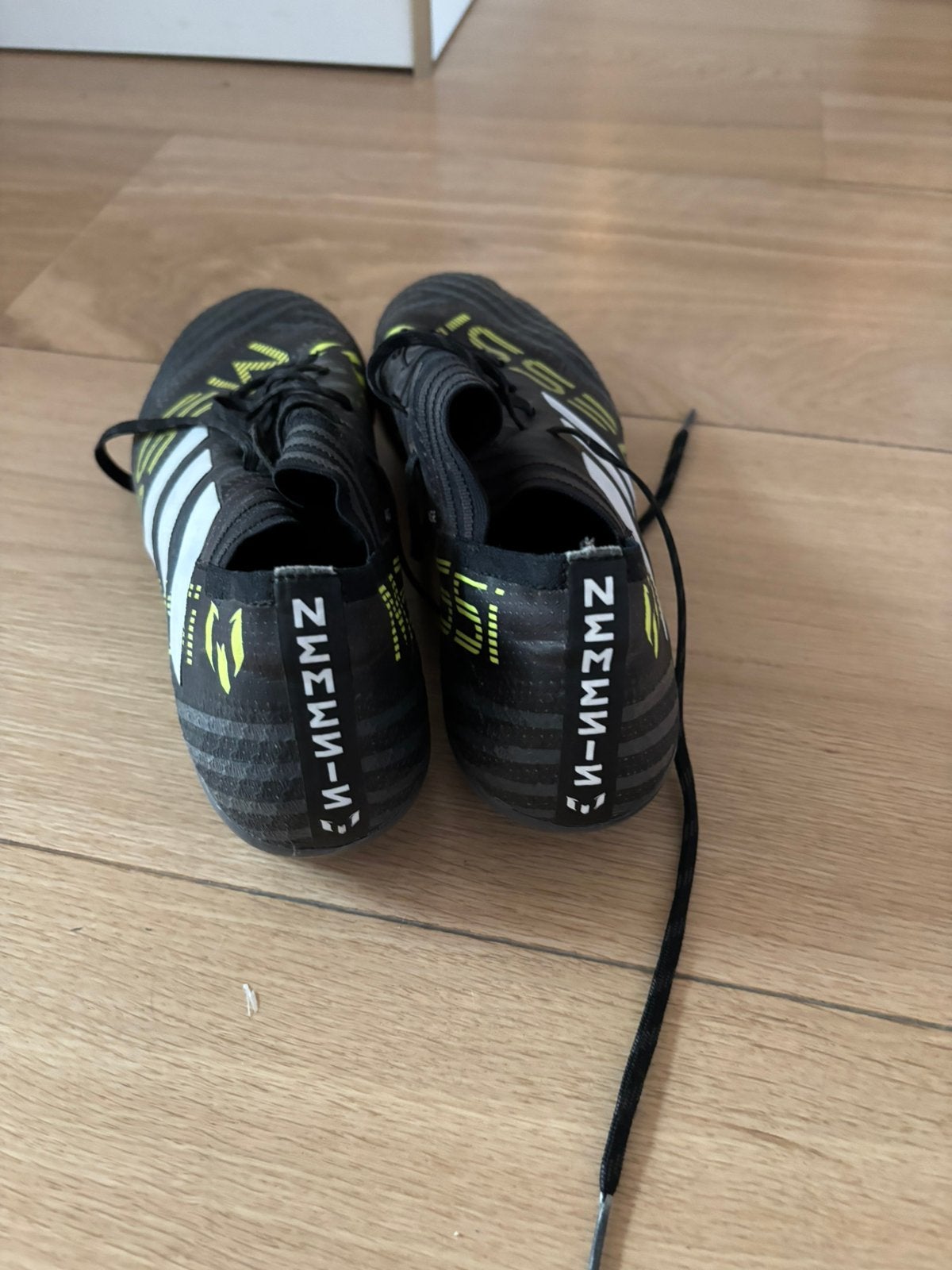Addidas voetbalschoen + Nike scheenbeschermer, Schoenen, Maat L, Ophalen of Verzenden, Zo goed als nieuw