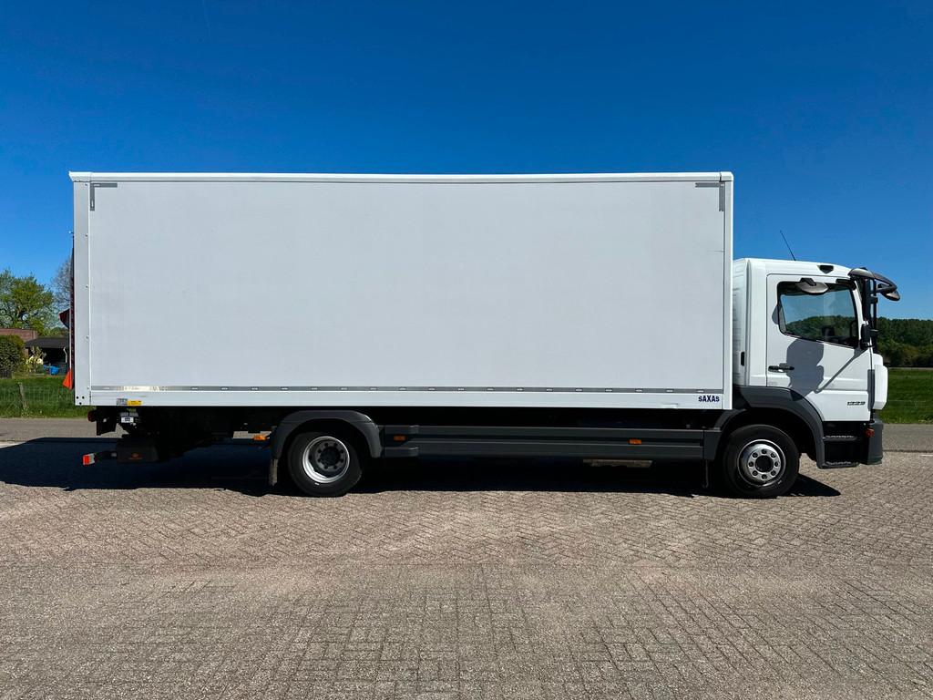 Mercedes-Benz Atego 1223L/4760/4x2 S-Fhs.Koffer/LBW, Auto's, Automaat, Zwart, Wit, Bedrijf
