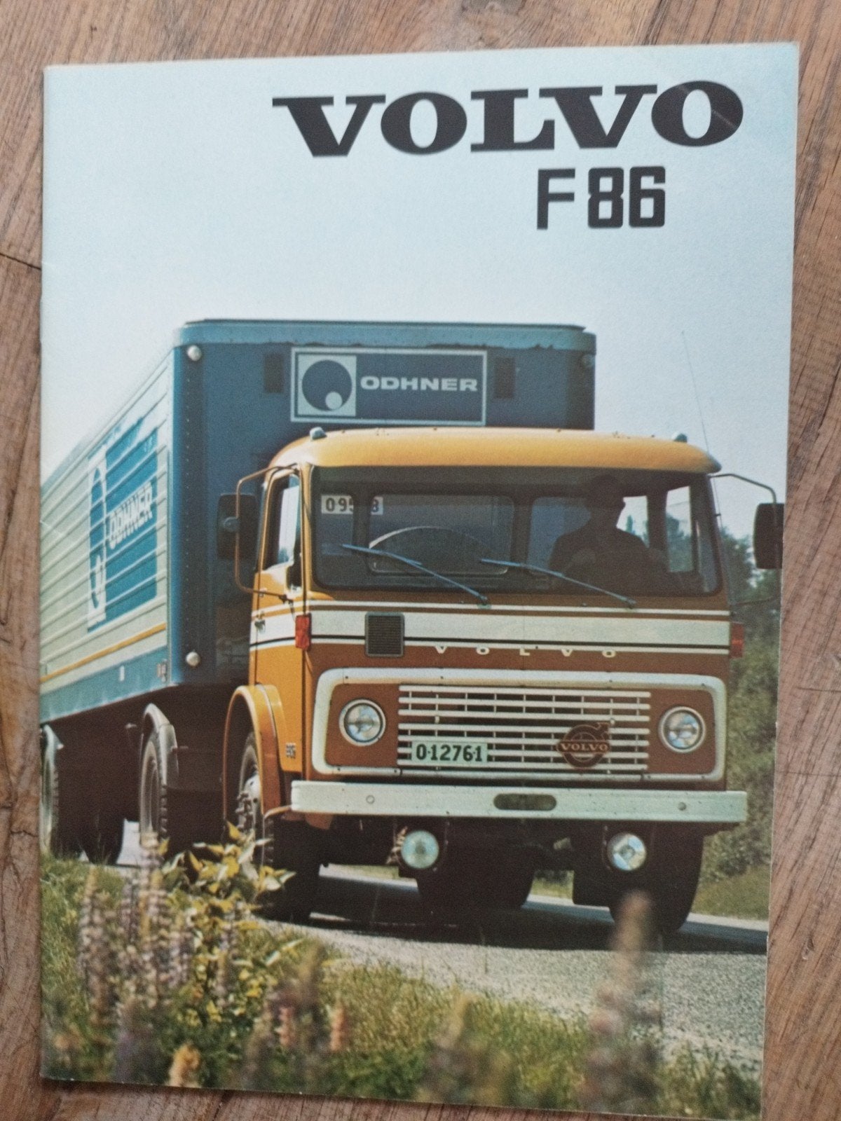 Volvo F86 brochure uit 1971 - 16 pagina's, Nederlands, Volvo, Zo goed als nieuw, Volvo, Ophalen of Verzenden