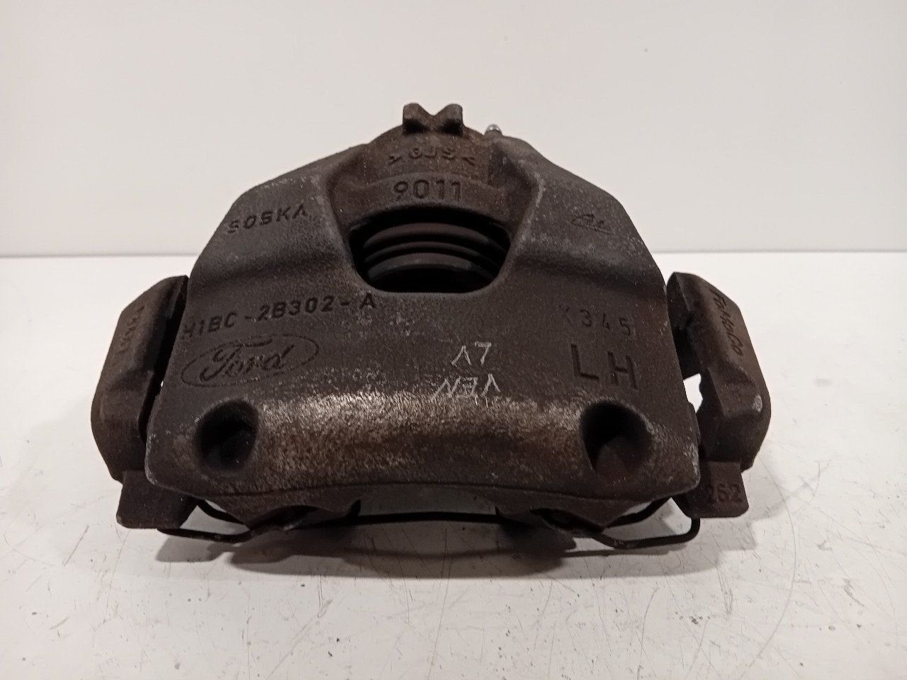 Remklauw links voor Ford Fiesta, Onderdelen@venauto.nl, Van der Ven Autorecycling B.V., Gebruikt, Ettenseweg 76, 4706 PB Roosendaal, The Netherlands