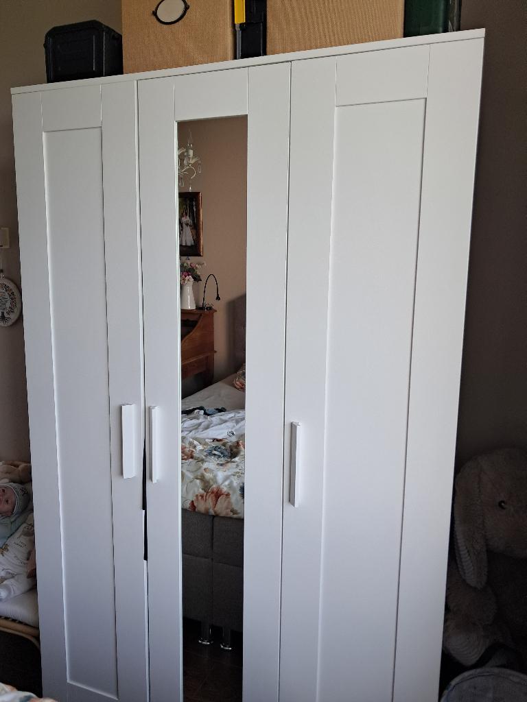 Kledingkast Brimnes, Huis en Inrichting, Kasten | Kledingkasten, Ophalen, Met deur(en), Gebruikt, 100 tot 150 cm