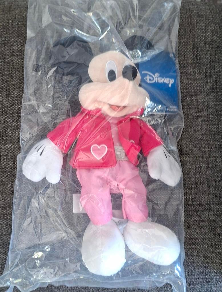 Mickey Mouse Valentijn 2026 knuffel - Disney Store (nieuw), Ophalen of Verzenden, Nieuw, Middelgroot (20 tot 80 cm), Disney