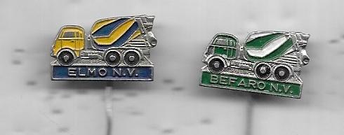 2 BETONMOLEN VERSCHILLENDE SPELDEN, Ophalen of Verzenden, Gebruikt, Overige onderwerpen, Speldje of Pin
