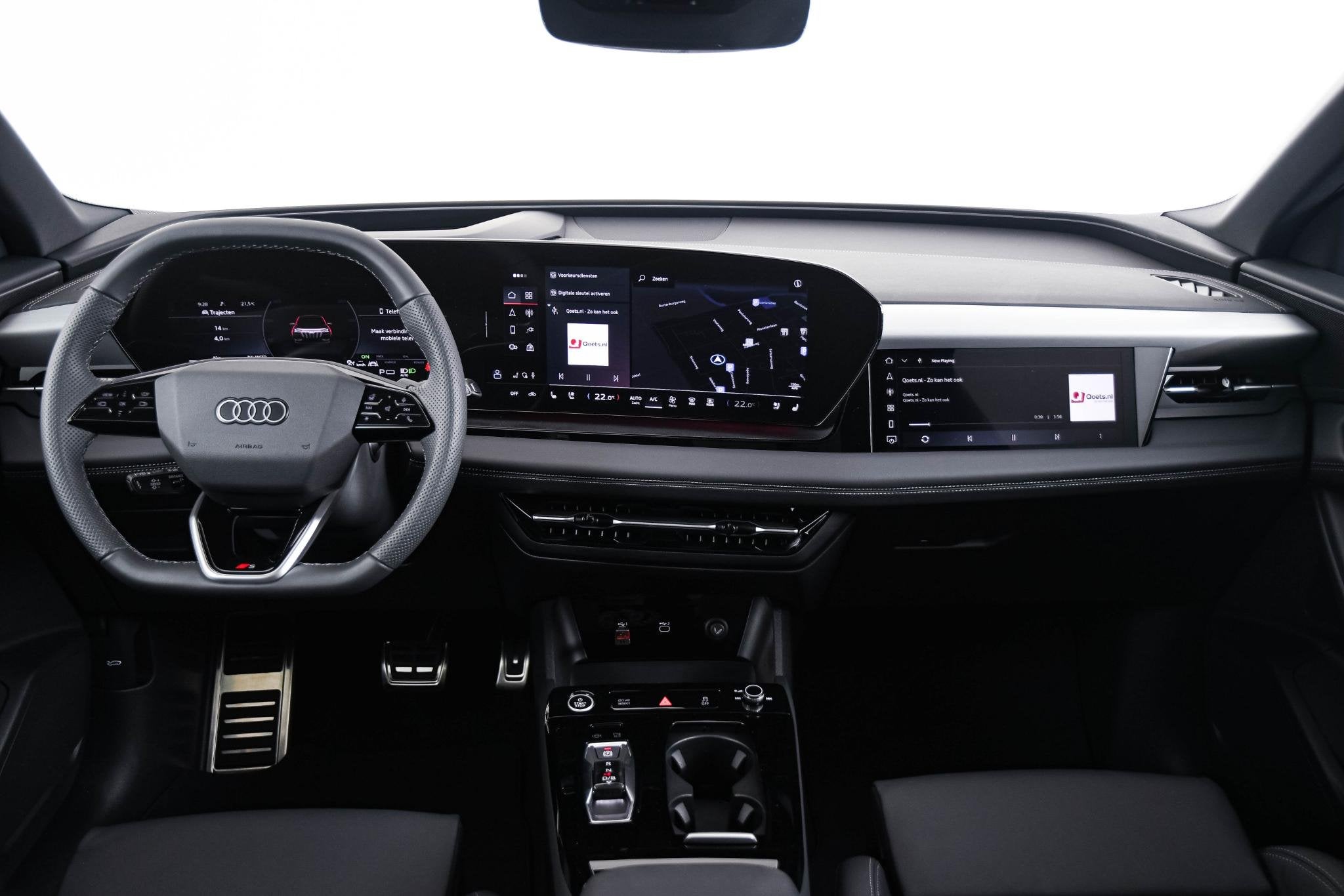 Audi Q6 e-tron S edition quattro 100 kWh Tech Pro - Panorama, Auto's, Gebruikt, Met garantie (alle), Blauw, Leder