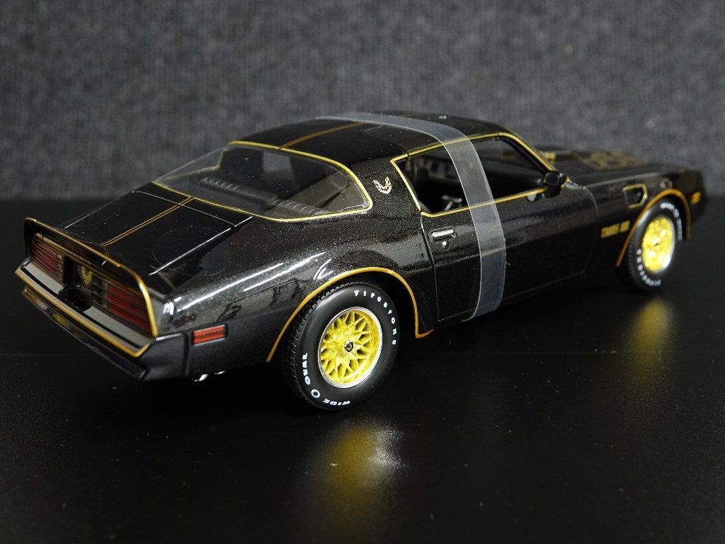 Maisto 1:18 1978 Pontiac Firebird Trans Am metallic zwart, Hobby en Vrije tijd, Modelauto's | 1:18, Maisto, Auto, Onbekend, Nieuw