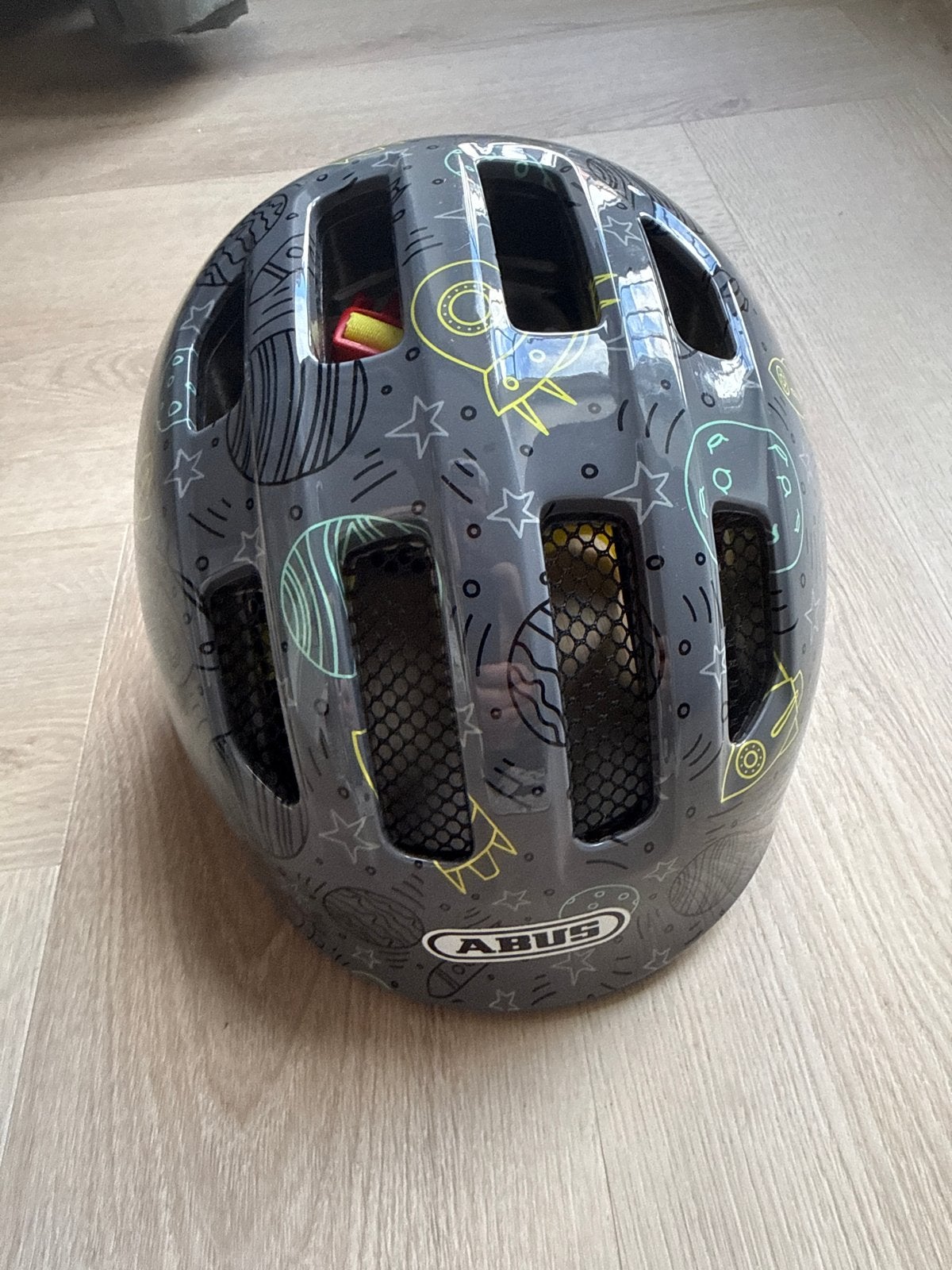 Abus Kinderhelm met geïntegreerd achterlicht, Fietsen en Brommers, Ophalen of Verzenden, Gebruikt, Overige maten, Jongen of Meisje