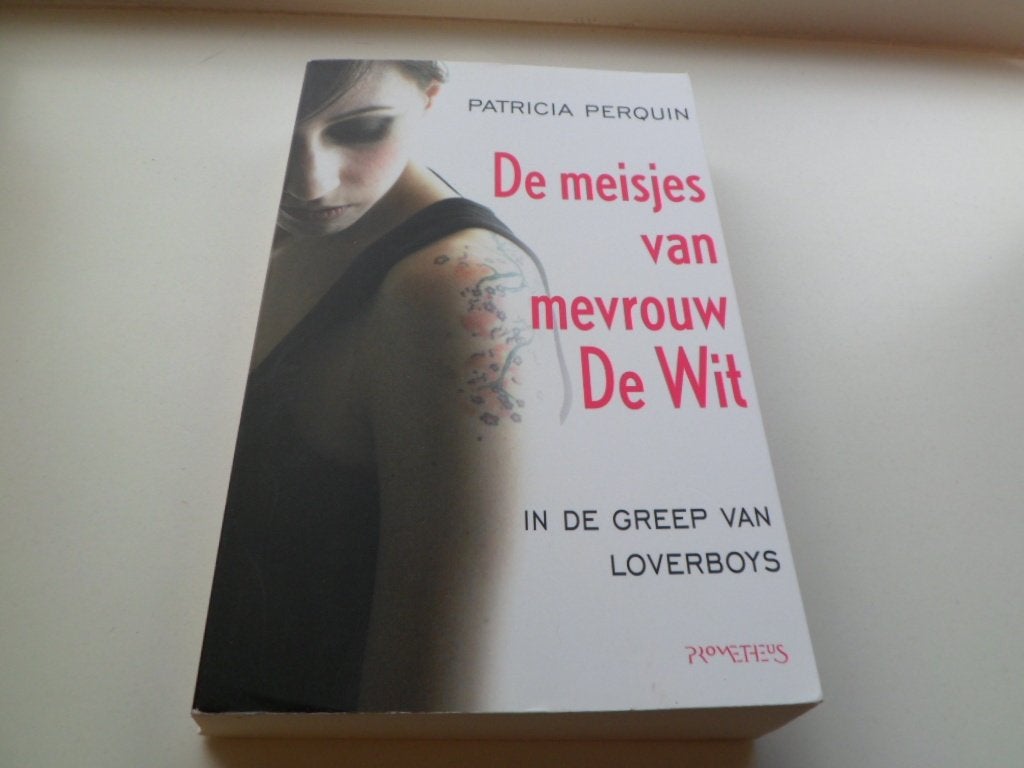 De meisjes van mevrouw De Wit - Patricia Perquin, Ophalen of Verzenden, Zo goed als nieuw