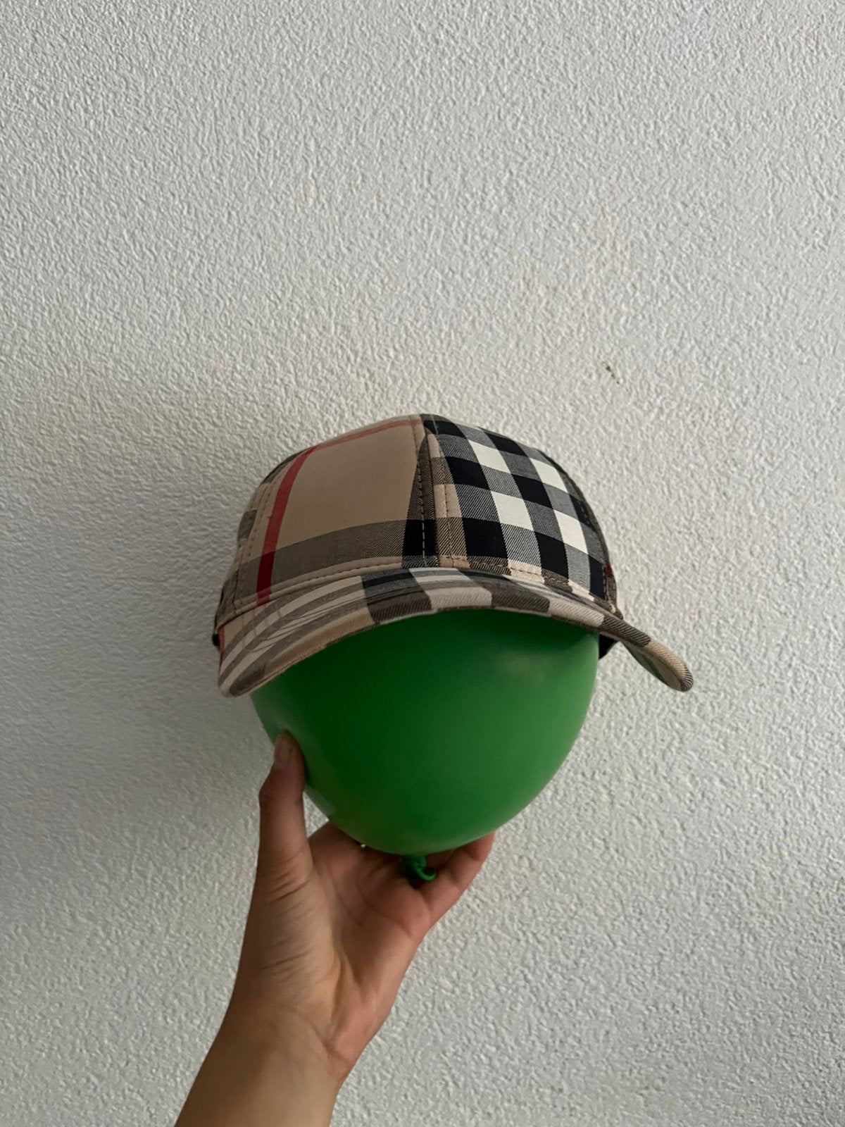 Burberry pet, Ophalen, Zo goed als nieuw