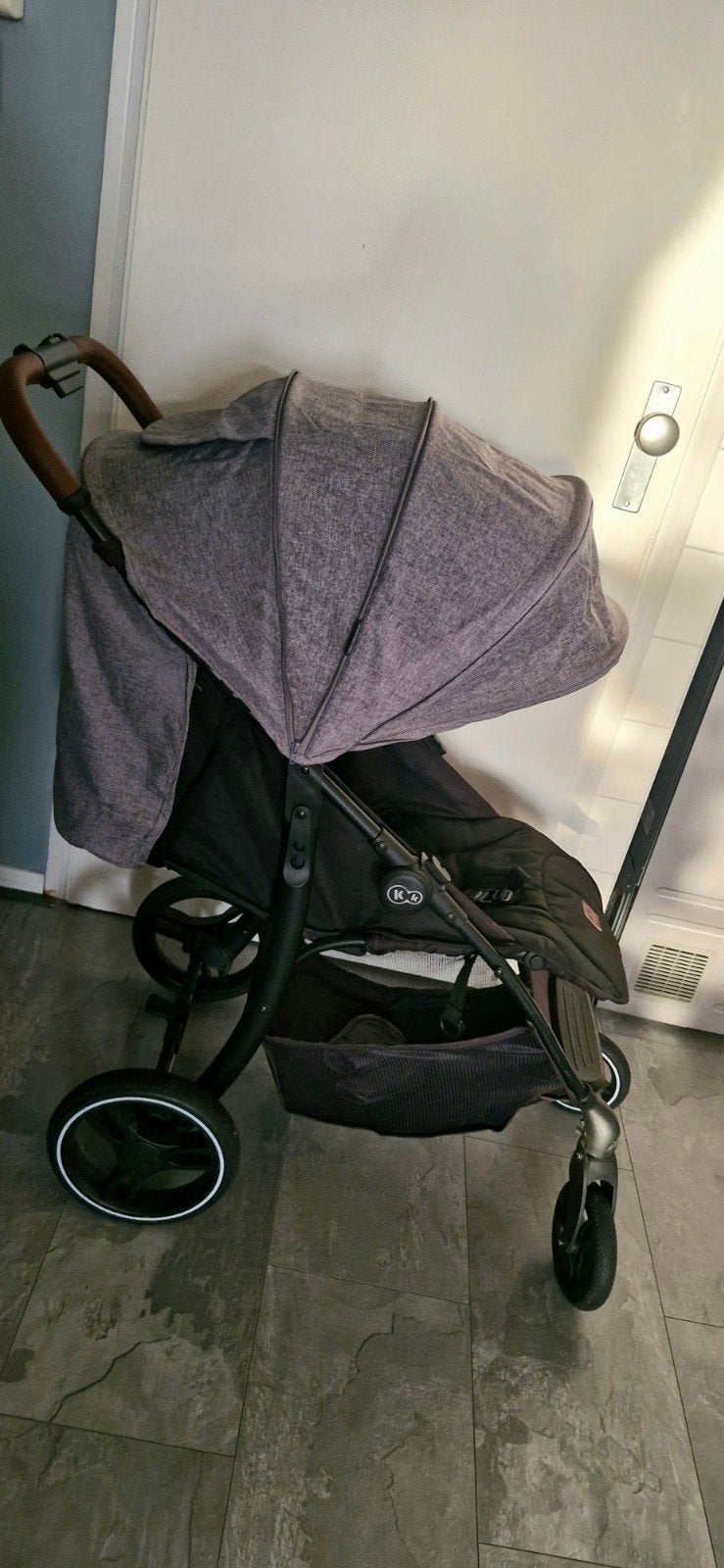 Kinderkraft Nubi kinderwagen - Compact en lichtgewicht, Kinderen en Baby's, Kinderwagens en Combinaties, Ophalen, Gebruikt, Combiwagen