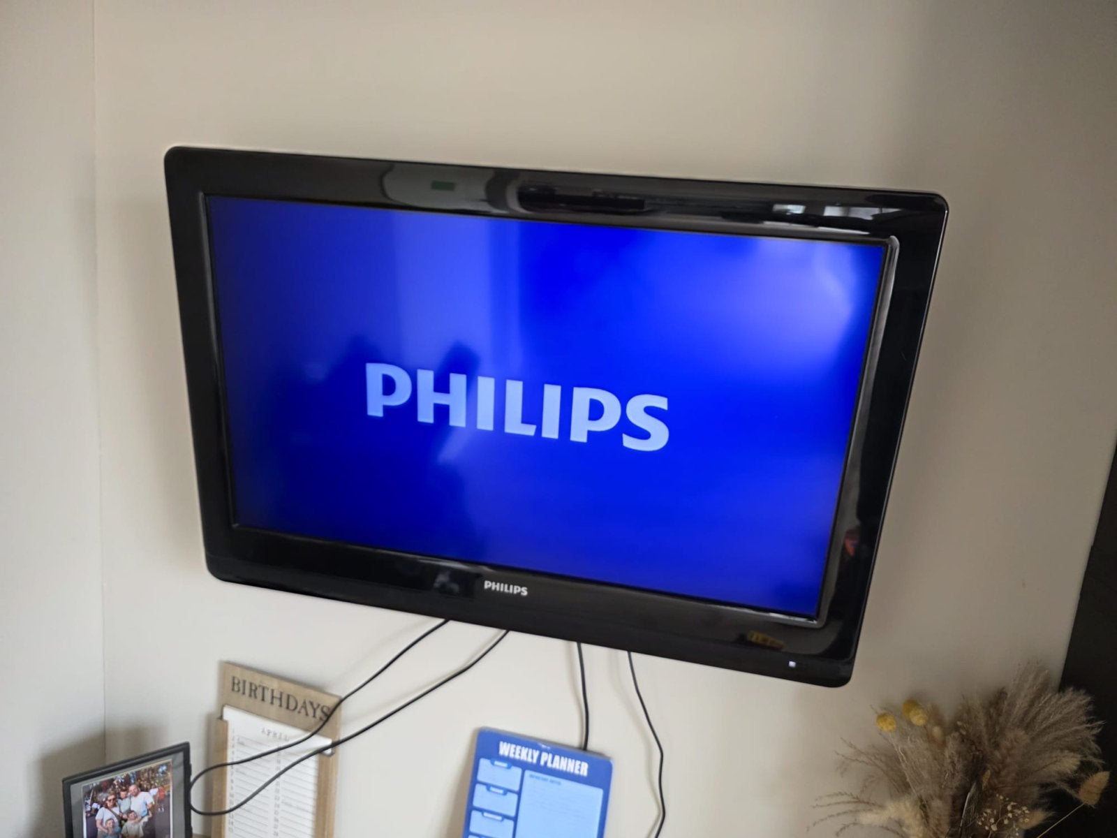 Philips 32 inch flatscreen TV met voet en muurbeugel, Audio, Tv en Foto, Televisies, Ophalen, Philips, Gebruikt, 80 tot 100 cm