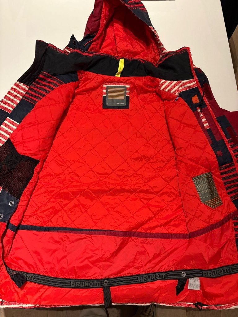 Brunotti ski-/snowboardjas maat L – rood/donkerblauw, Maat 52/54 (L), Brunotti, Ophalen of Verzenden, Zo goed als nieuw