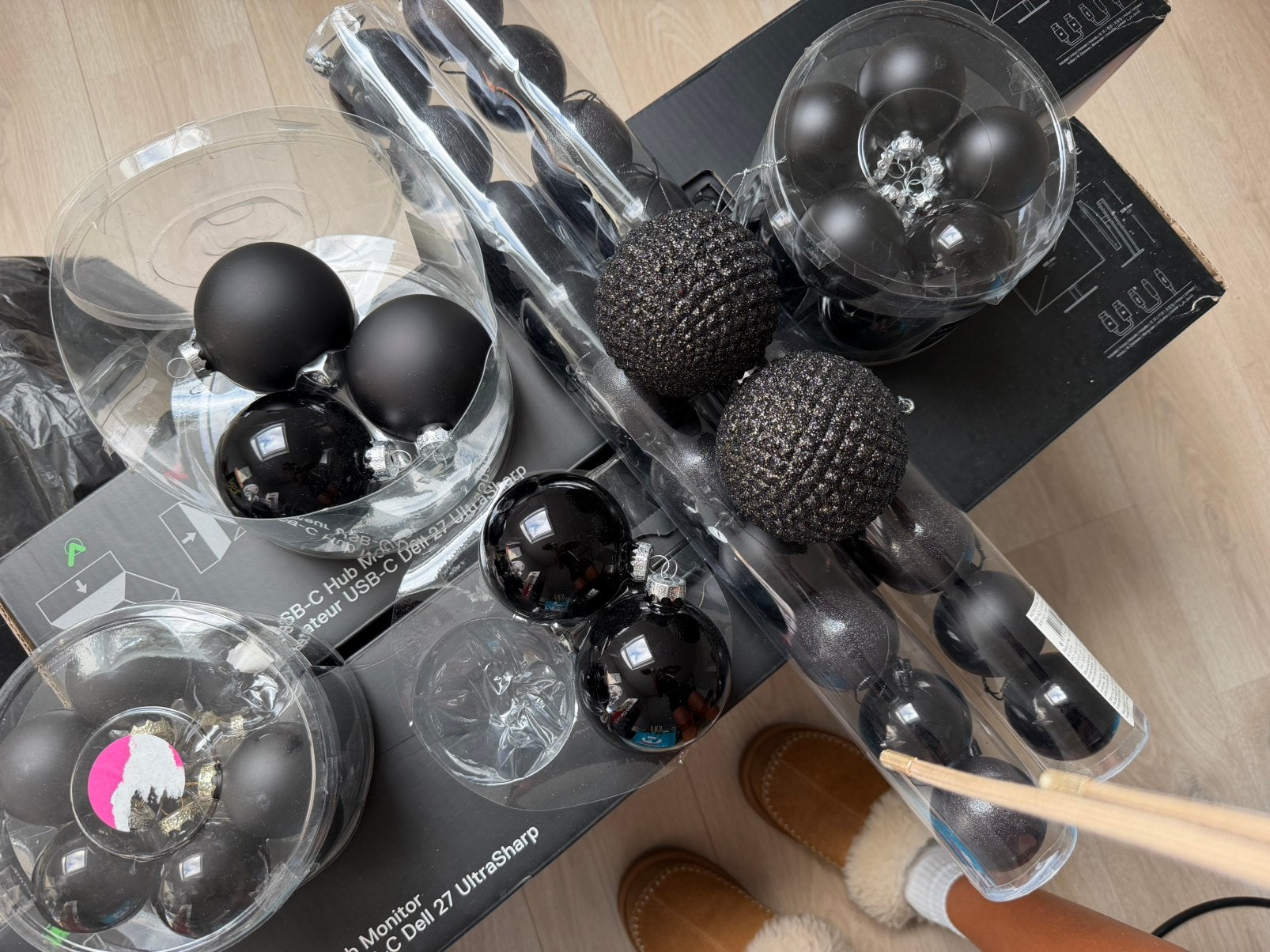 Intratuin Kerstballen zwart. Mat/glans, Diversen, Kerst, Ophalen, Zo goed als nieuw