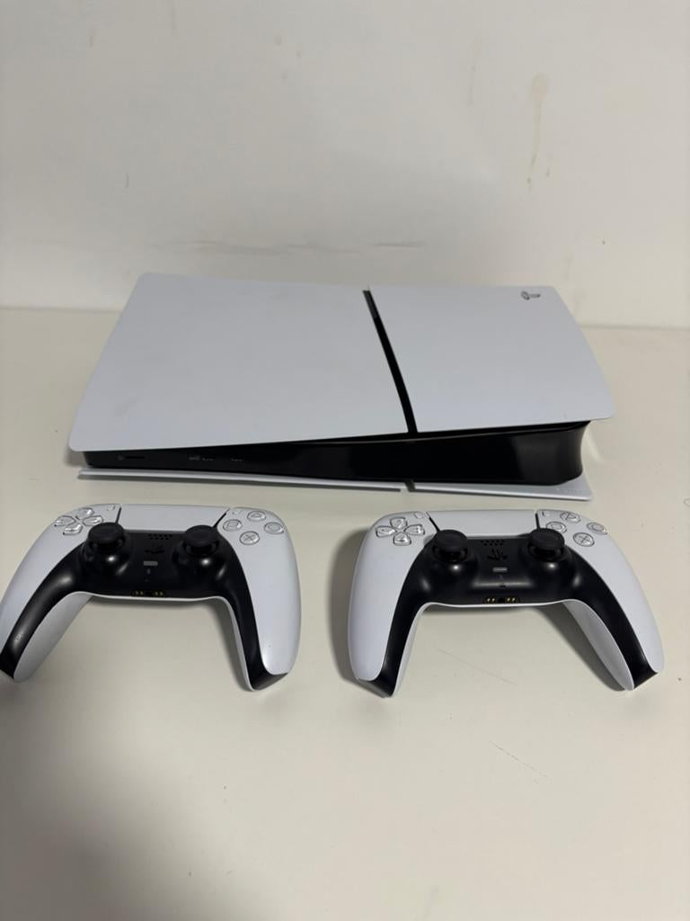 Playstation 5 slim 2 controllers, Spelcomputers en Games, Spelcomputers | Sony PlayStation 5, Ophalen, Gebruikt, Playstation 5 Digital