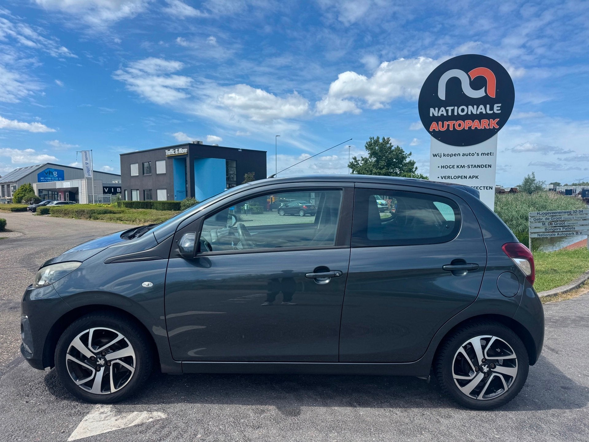 Peugeot 108 2015 * 1.0 VTi Allure * AUTOMAAT * KM NAP * ZEER, Auto's, Euro 5, Gebruikt, 4 stoelen, Origineel Nederlands