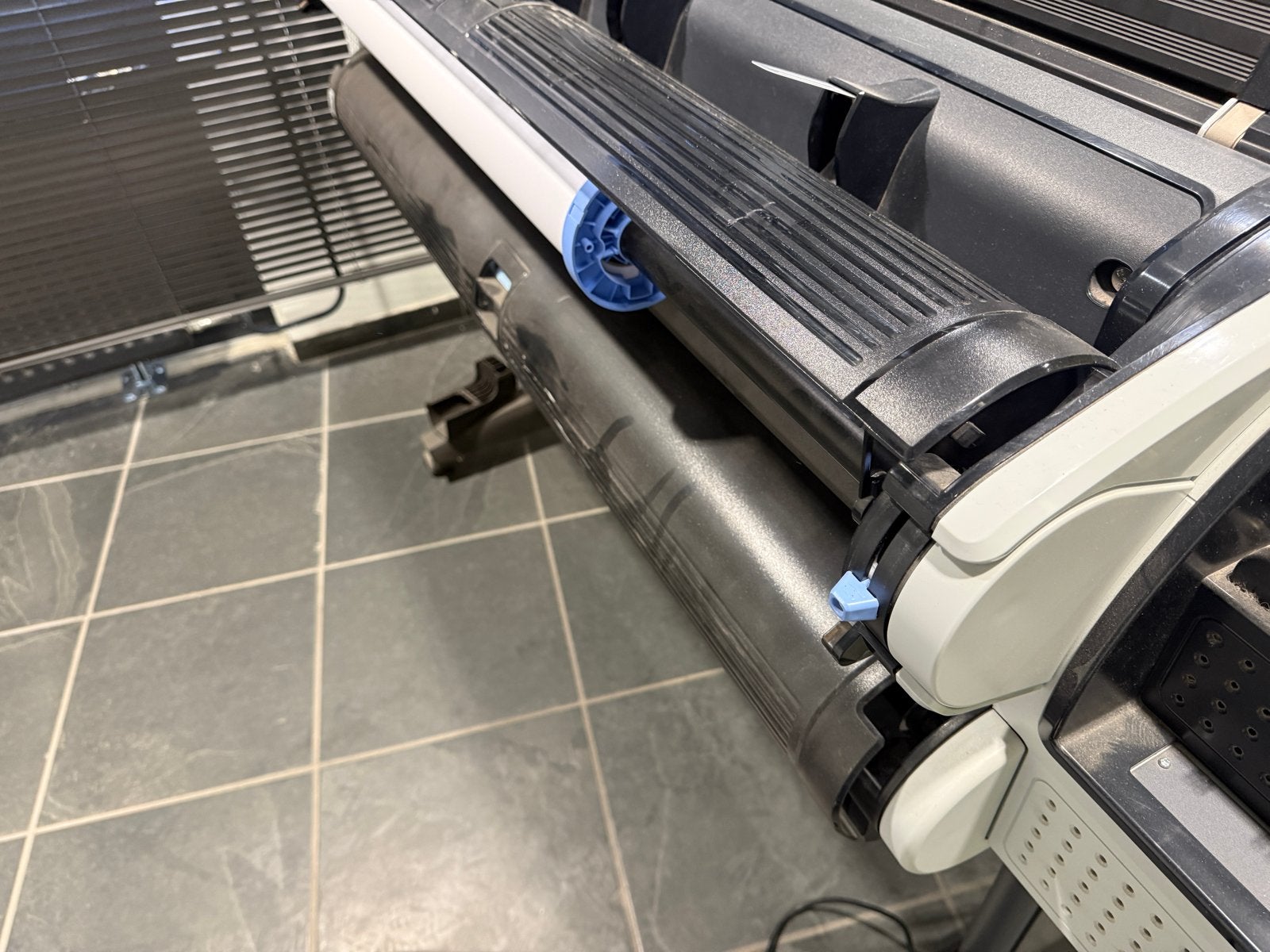 HP DesignJet T2300 PostScript eMFP grootformaat printer, Computers en Software, Gebruikt, Inkjetprinter, All-in-one, Kleur printen
