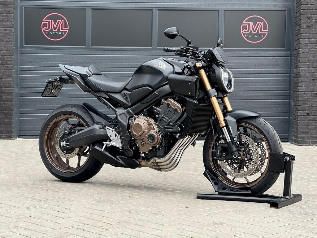 Honda CB 650 R *BLACK EDITION* QUICKSHIFTER cb650r bj.2024, HONDA, 4 cilinders, 649 cc, Ambachtsweg 3c