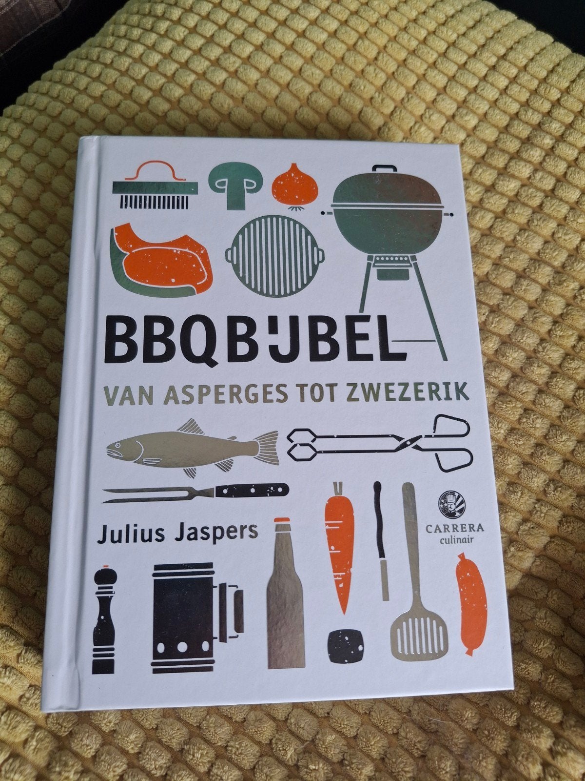 BBQ Bijbel: Van Asperges tot Zwezerik - Julius Jaspers, Julius Jaspers, Ophalen of Verzenden, Overige gebieden, Hoofdgerechten