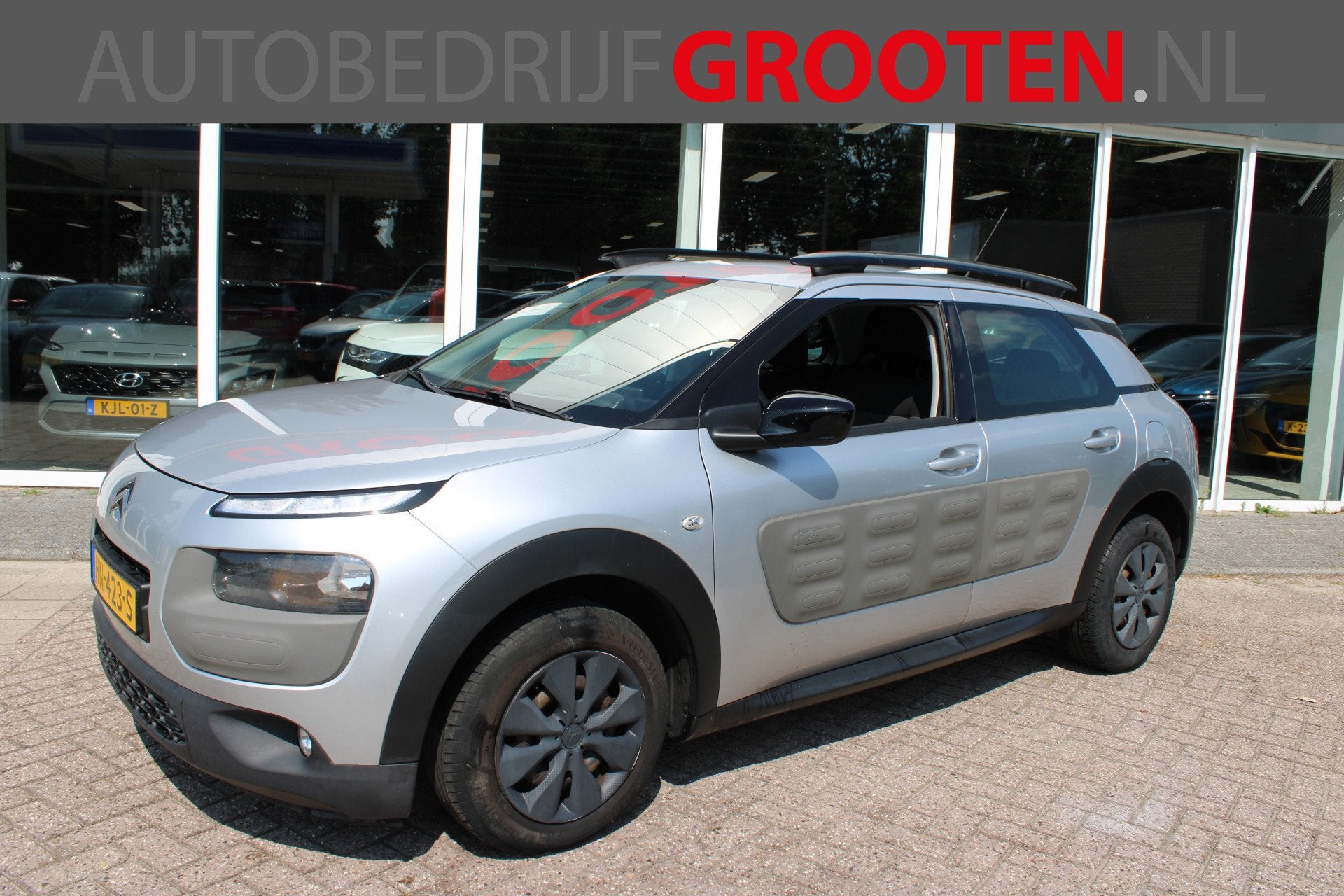 Citroën C4 Cactus 1.6 BlueHDi Business (bj 2015), Auto's, Voorwielaandrijving, Gebruikt, 96 €/maand, Origineel Nederlands