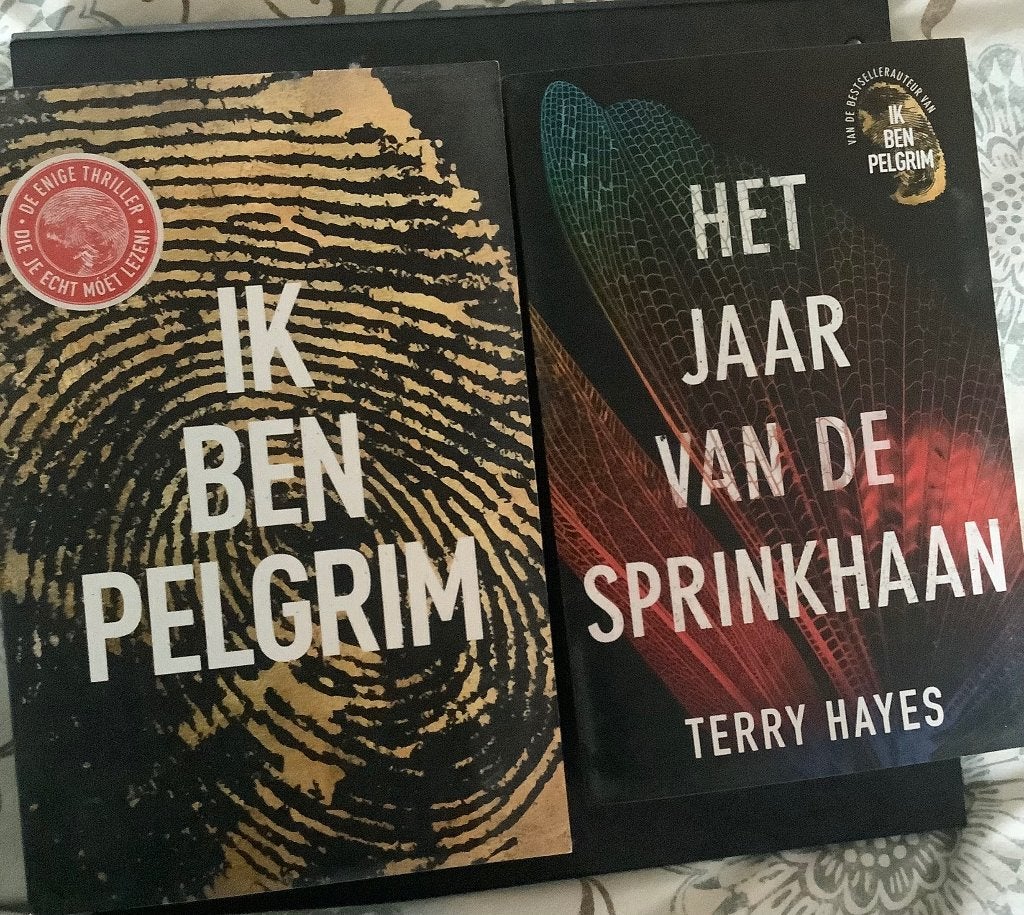 Terry Hayes - Ik ben pelgrim / jaar van de sprinkhaan, Boeken, Ophalen of Verzenden, Gelezen, Terry Hayes, Nederland