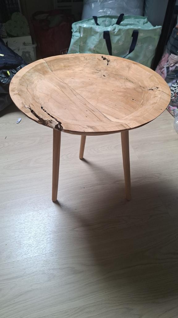 Rond houten tafeltje, Huis en Inrichting, Tafels | Bijzettafels, Ophalen of Verzenden, Rond, Minder dan 55 cm
