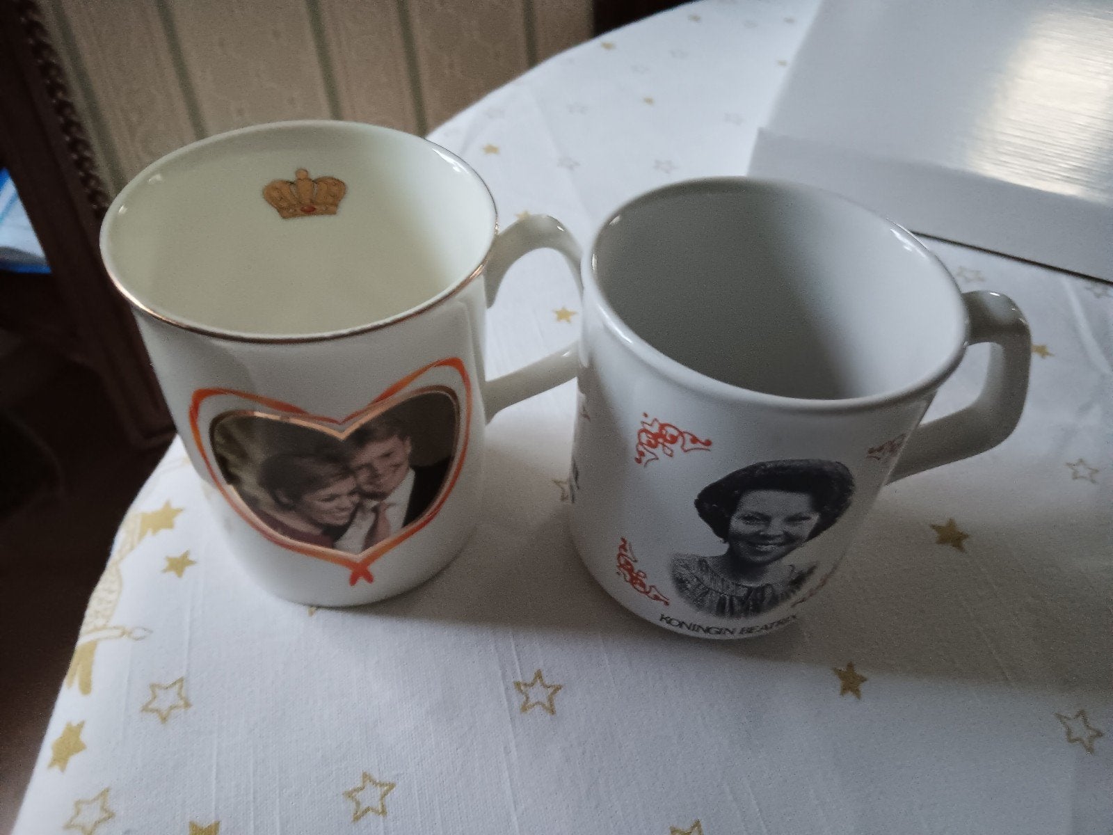 Koningshuis bekers en glazen - Diverse Koninklijke items, Verzamelen, Koninklijk Huis en Royalty, Ophalen of Verzenden