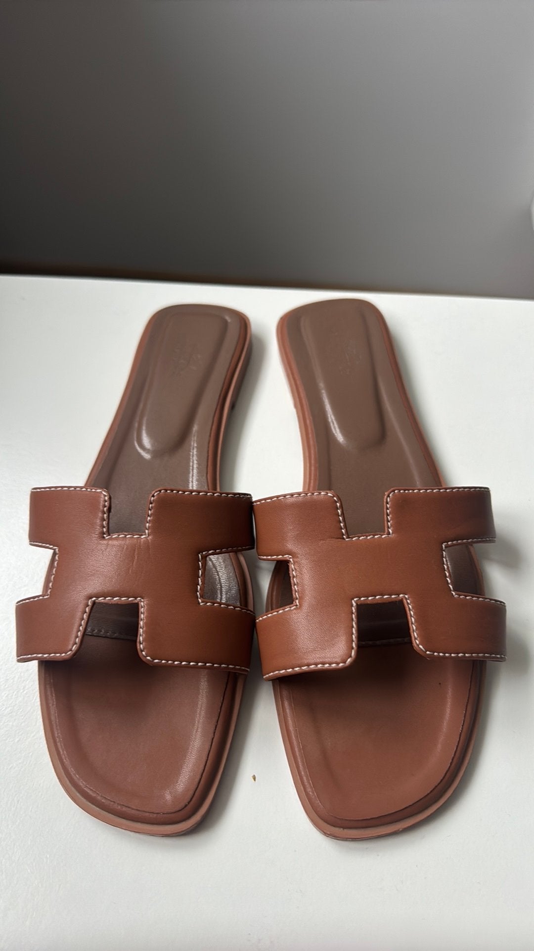 Herms slippers, Ophalen of Verzenden, Zo goed als nieuw