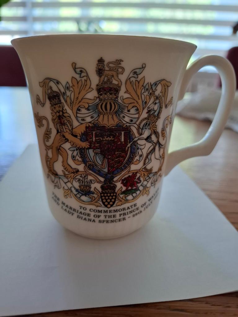 Beker ter ere van huwelijk Diana en Charles 1981, Verzamelen, Ophalen, Servies