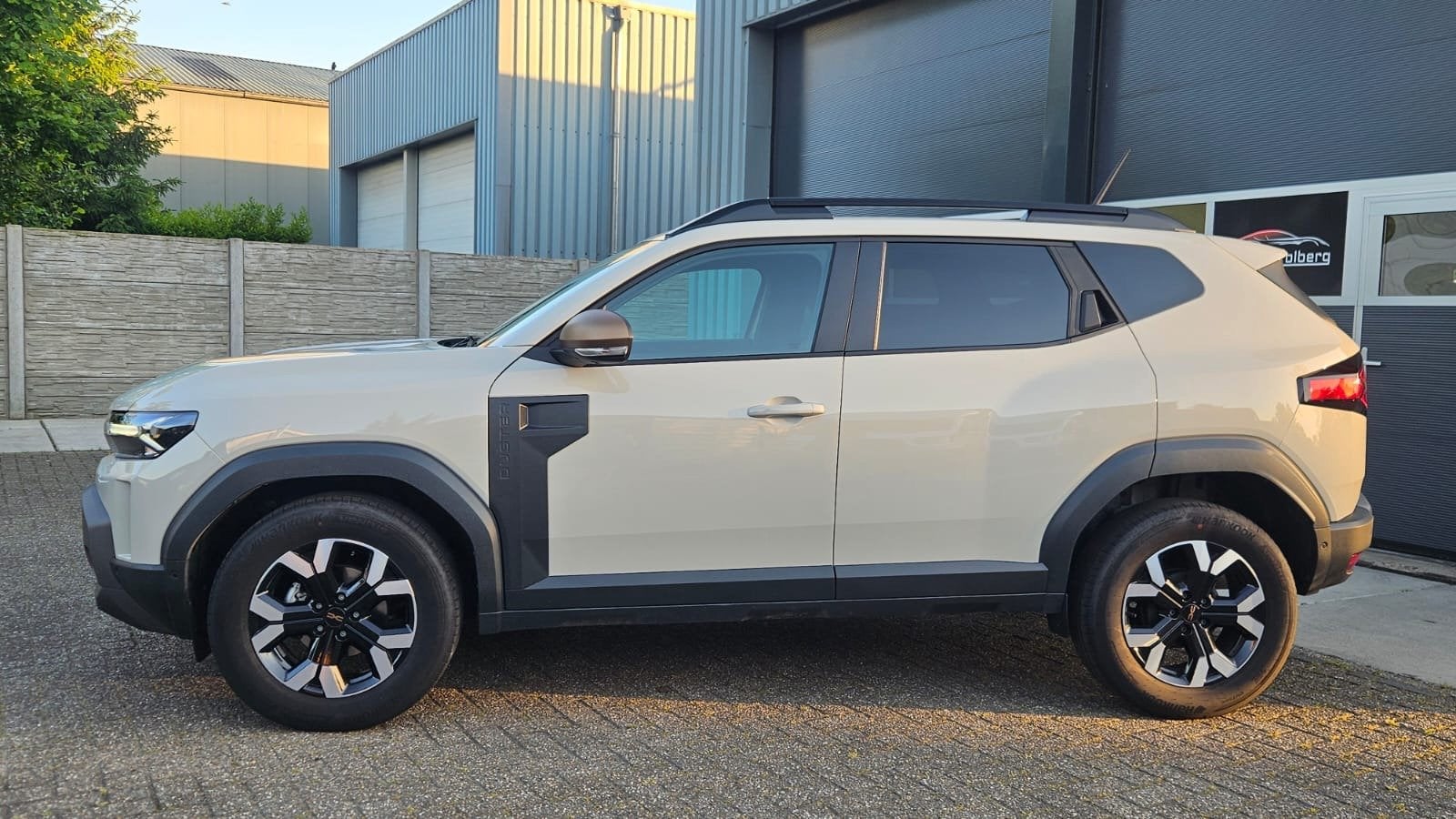 Dacia Duster 1.2 Tce 4x2 Prestige, Voorwielaandrijving, Duster, Leder en Stof, Origineel Nederlands