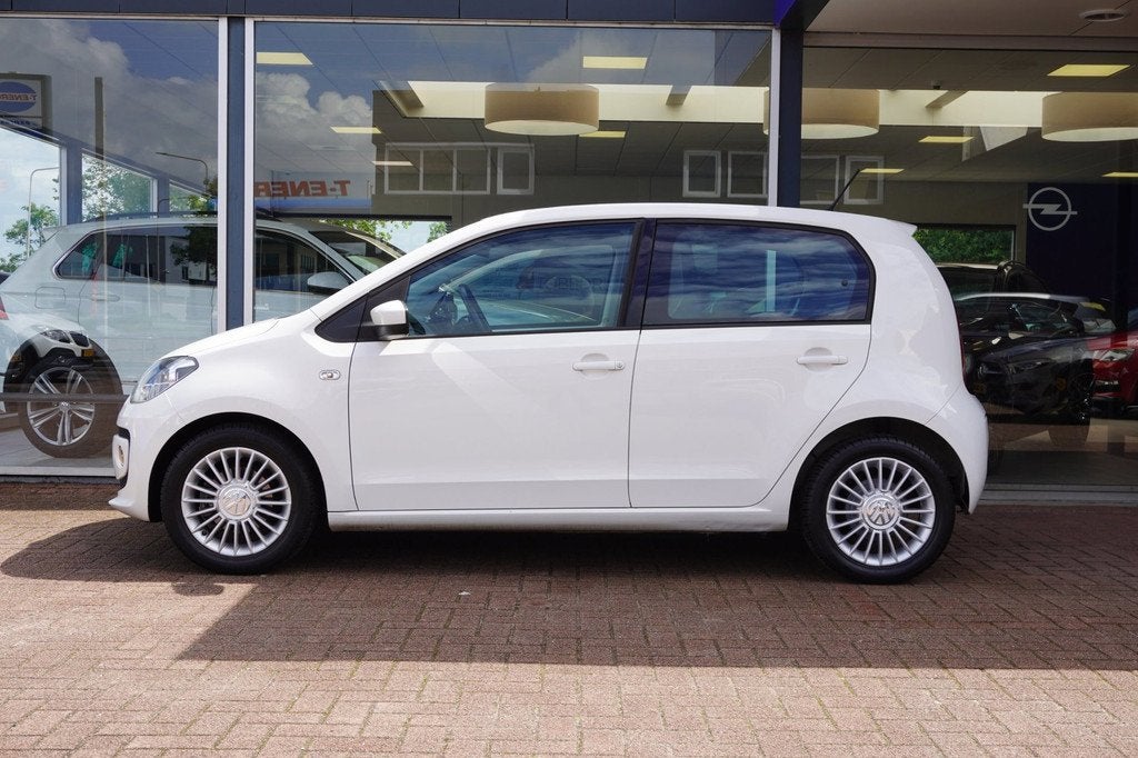Volkswagen Up! 1.0 high up! BlueMotion 5deurs | Airco | Navi, Auto's, Volkswagen, Voorwielaandrijving, Euro 5, Gebruikt, Up!