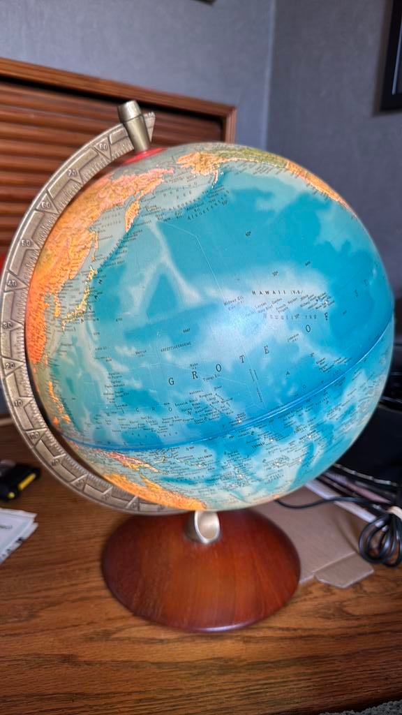 Vintage wereldbol met verlichting in mooie staat., Ophalen of Verzenden, Gebruikt
