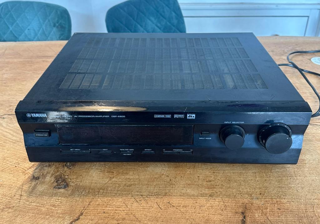 Yamaha DSP-E800 versterker / AV processor, Audio, Tv en Foto, Versterkers en Receivers, Ophalen, Gebruikt, Yamaha, 120 watt of meer