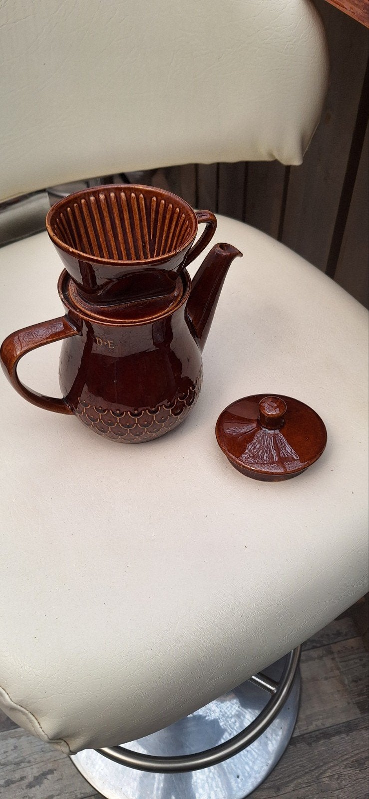 Vintage DE koffiepot met filter - Bruin keramiek, Antiek en Kunst, Antiek | Keramiek en Aardewerk, Ophalen of Verzenden