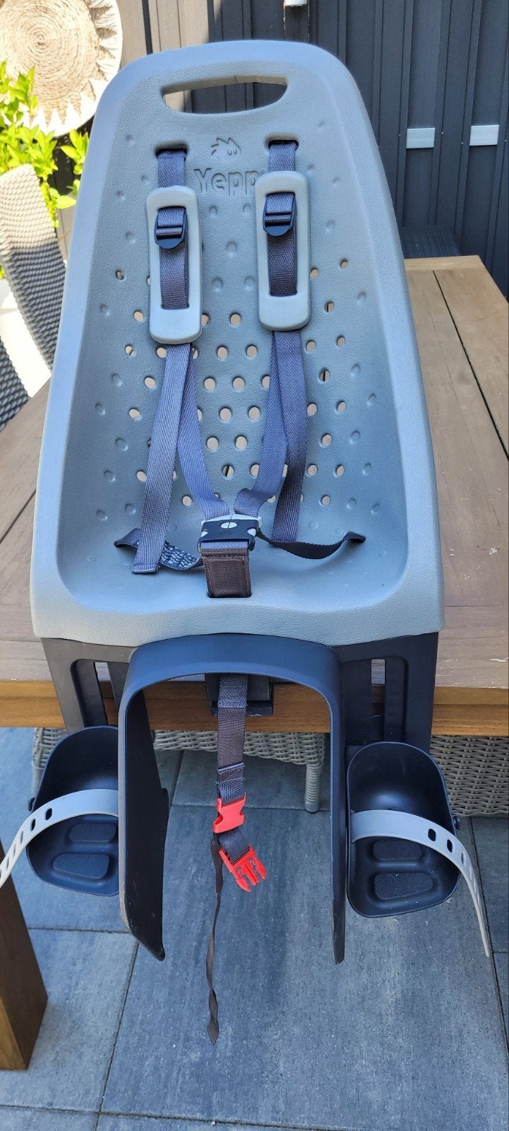 Yepp Easyfit Achterzitje compleet met adaptor. in goede st., Ophalen, Achterzitje, Voetsteuntjes, Yepp