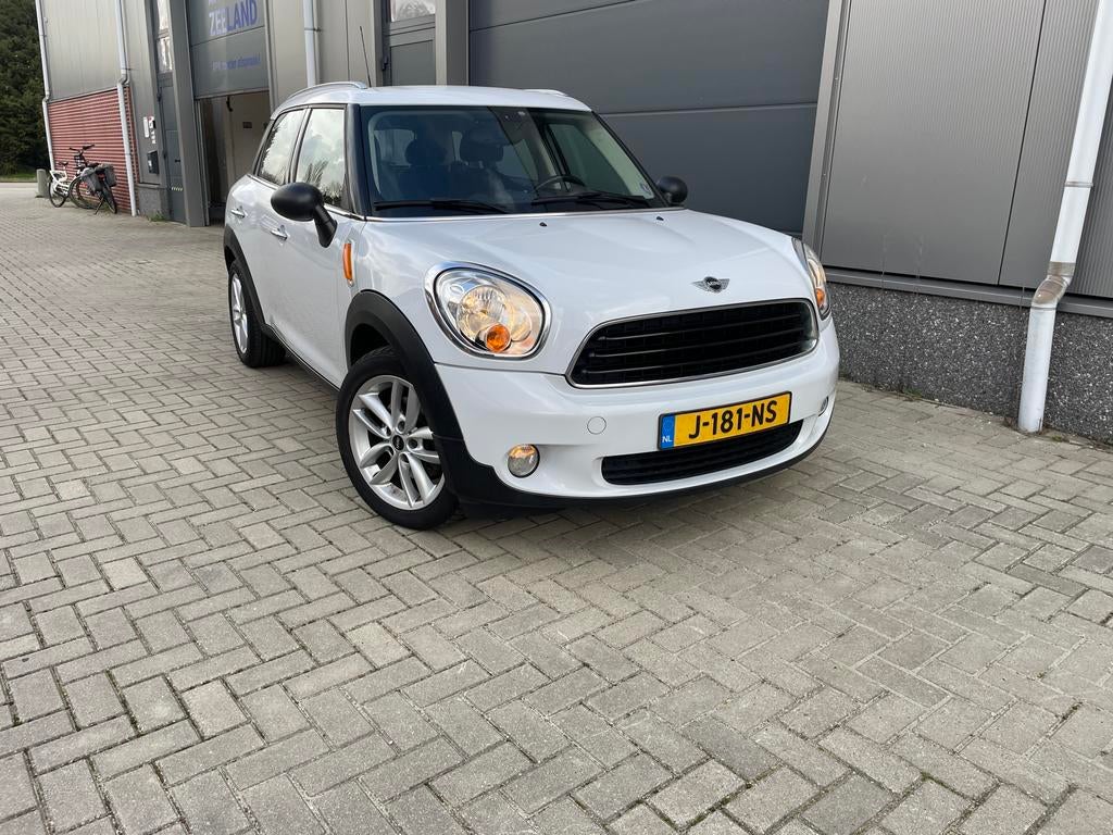 Mini Countryman 1.6 ONE 2013 Wit, Auto's, Voorwielaandrijving, Stof, Wit, 98 pk
