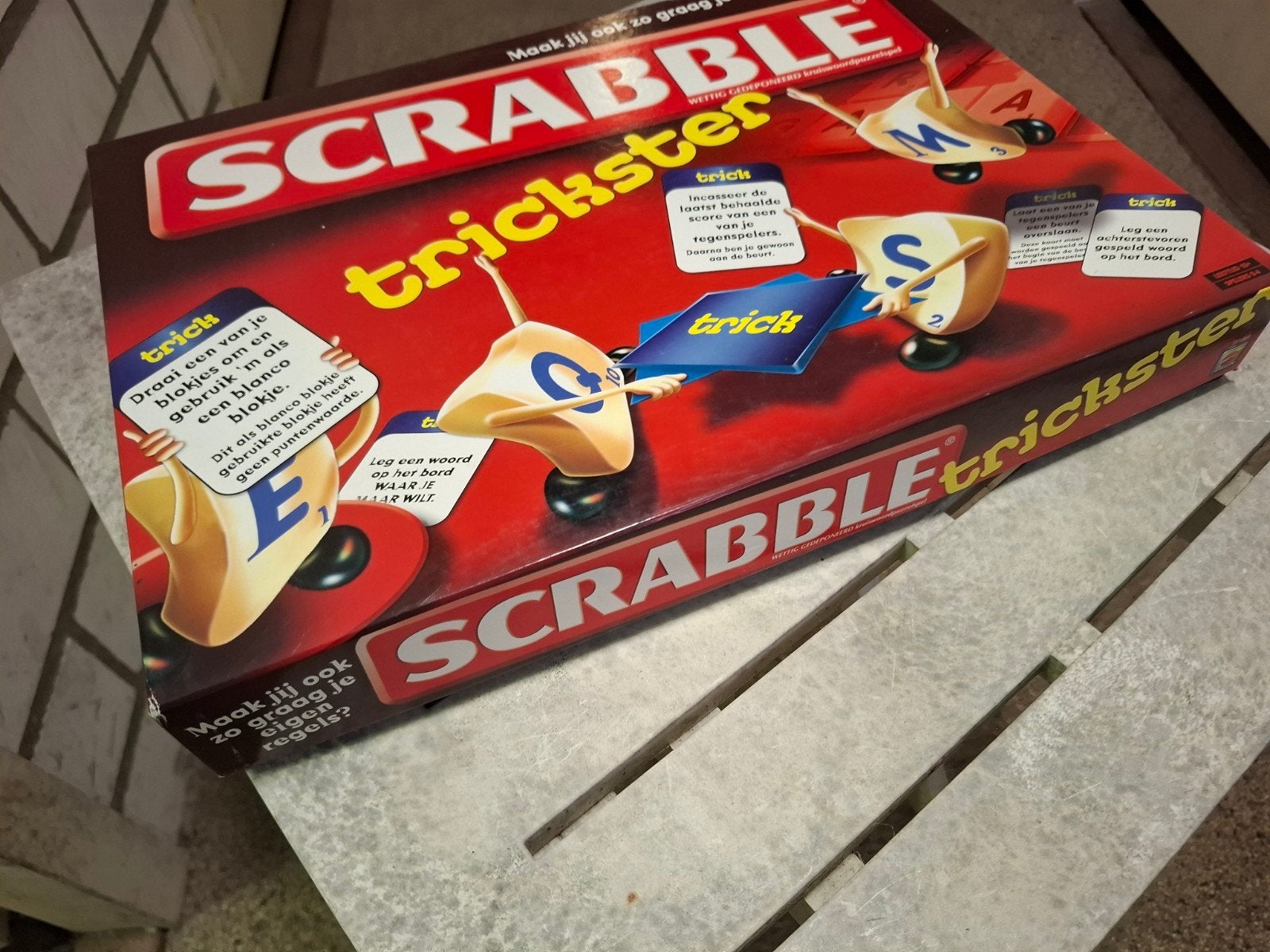 Scrabble Trickster - Compleet en in goede staat, Gebruikt, Ophalen of Verzenden, Drie of vier spelers, Customer_service_nl@hasbro.com