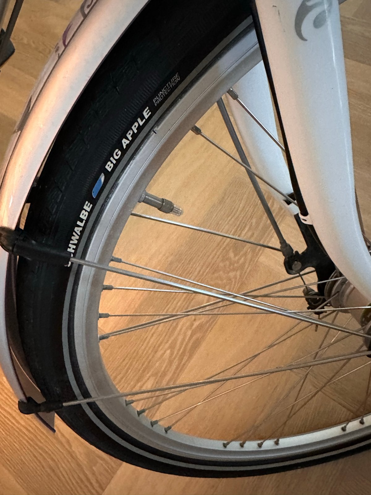 Foto 6 van Batavus Diva Damesfiets in goede staat