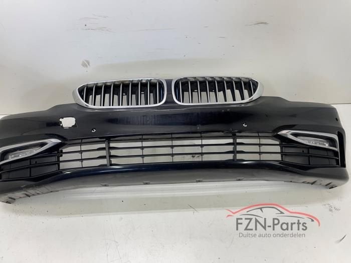 BMW 5-serie G30 Voorbumper compleet Luxuryline 4PDC, Auto-onderdelen, Ophalen of Verzenden, Gebruikt, Voor, Bumper