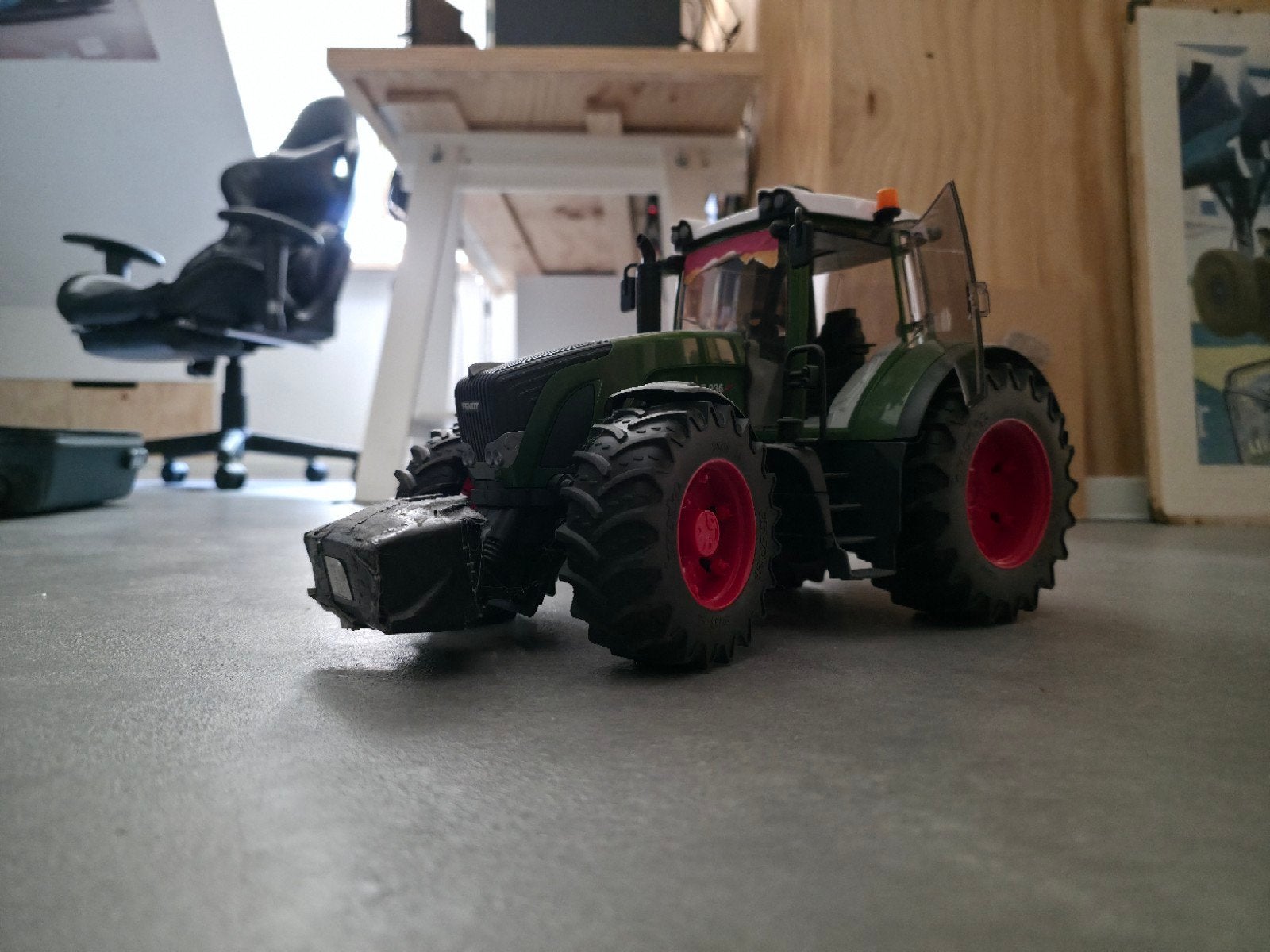 Bruder Fendt met John Deere voorlader (ivm kleuren), Ophalen of Verzenden