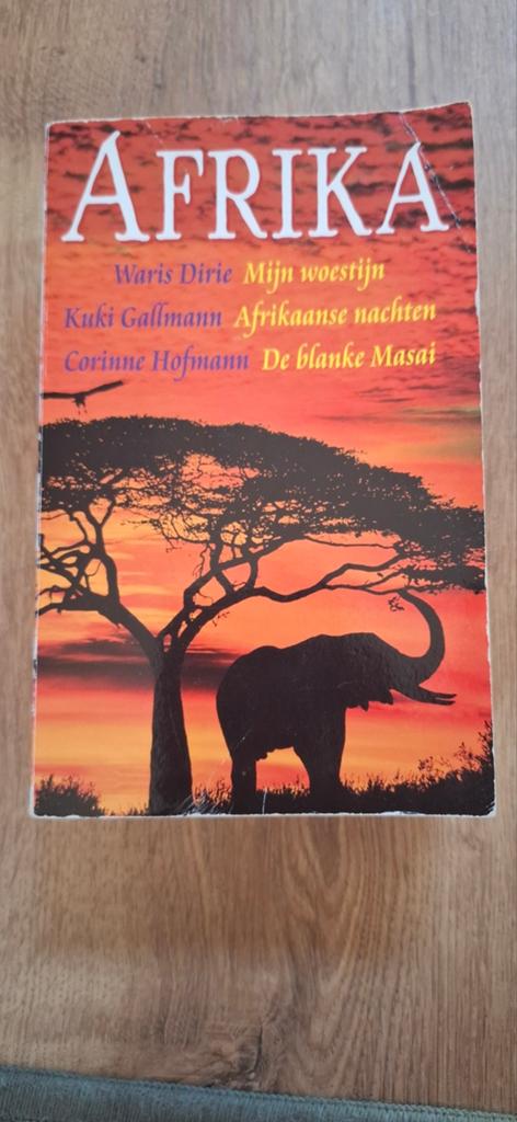 Afrika Omnibus, Ophalen of Verzenden, Gelezen, Waris Dirie, Kuki Gallmann, Corinne Hofmann, Nederland