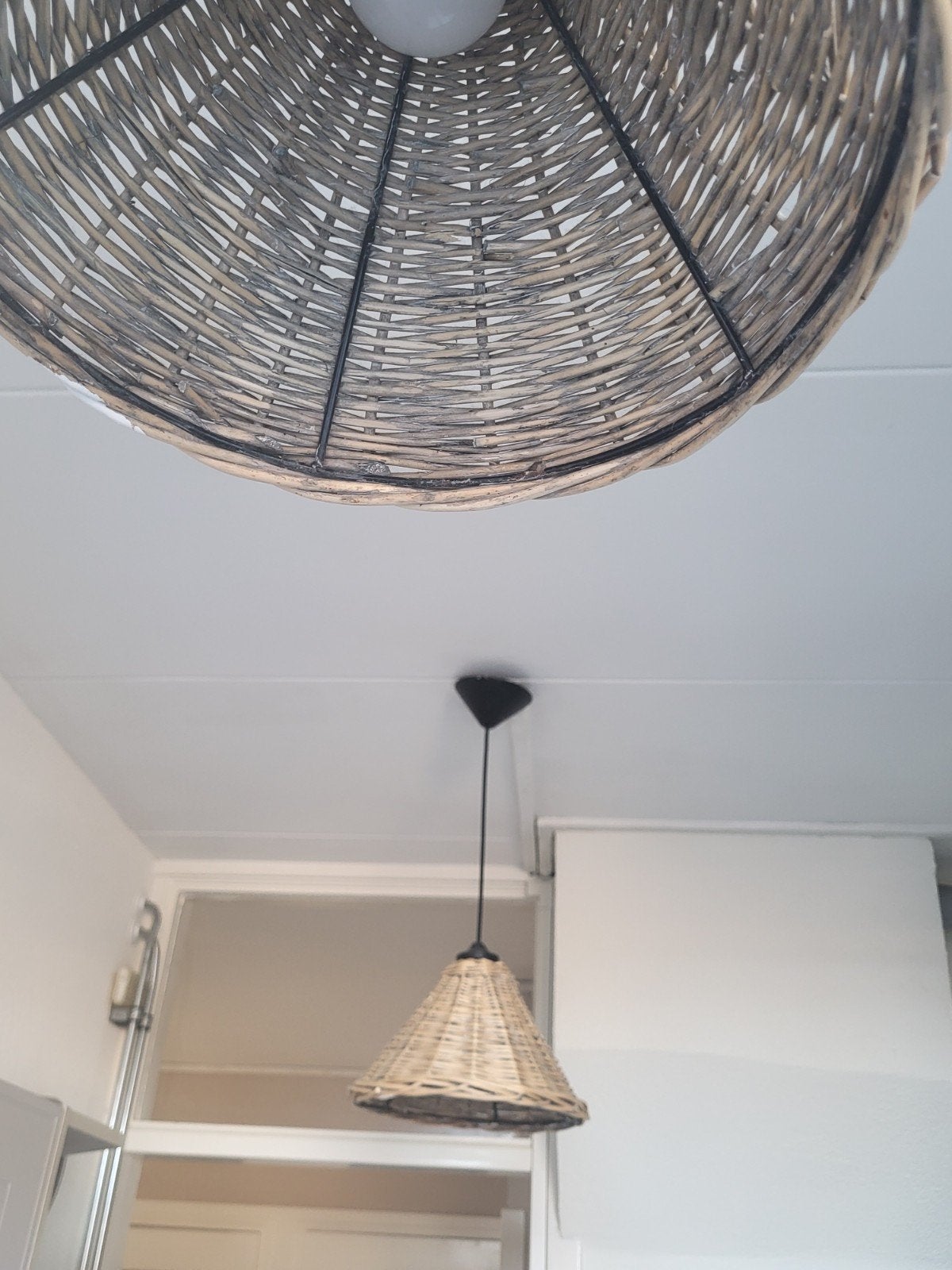 2 hanglampjes, Huis en Inrichting, Gebruikt, Landelijk, Hout, E27 (groot)