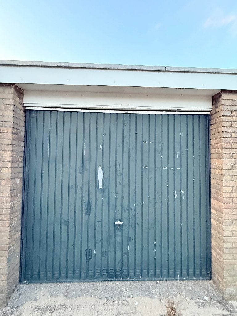 Garagebox Zaandam te huur en/of te koop