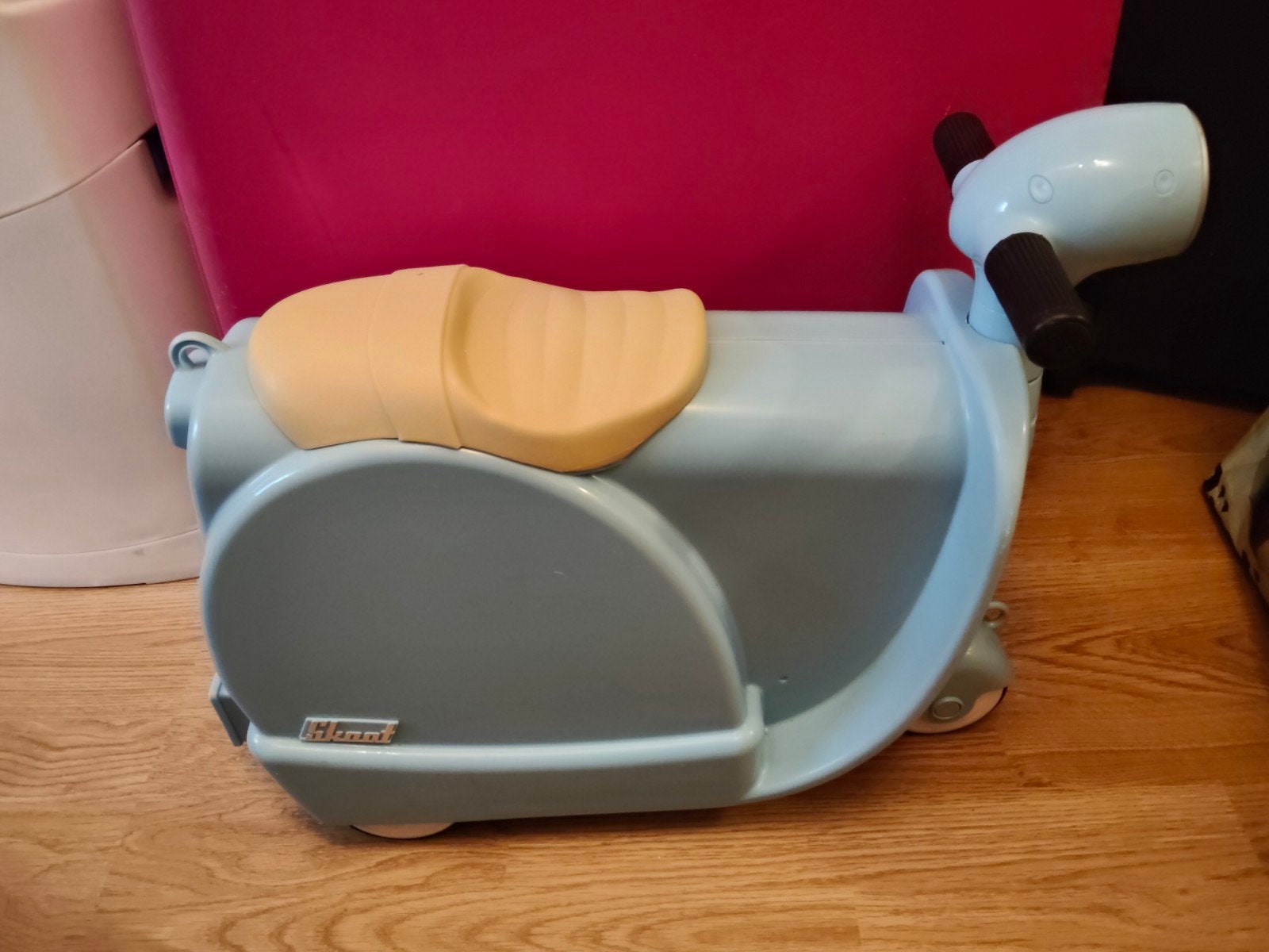Skoot Kinderkoffer / Loopfiets Scooter, Ophalen, Gebruikt