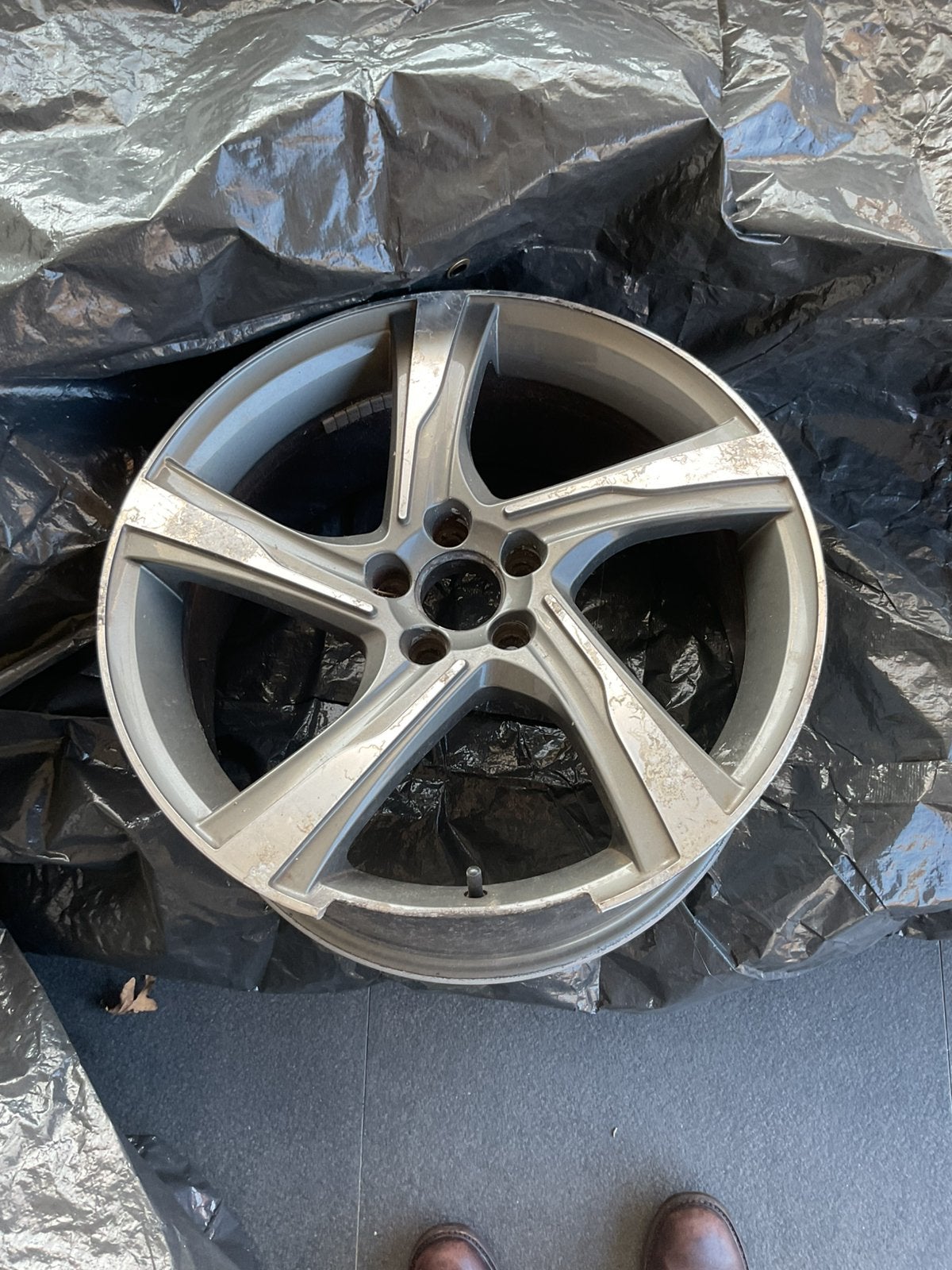 3volvo ixion velgen 19 inch hoogglanszwart, Ophalen