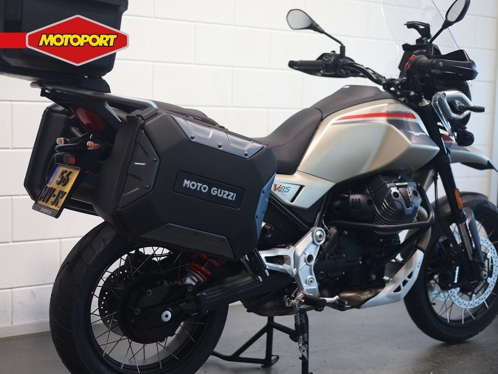 Moto Guzzi V 85 TT Travel (bj 2024), Verkoop@piaggio.nl, Piaggio & C .s.p.a., Viale Rinaldo Piaggio 25
56025  Pontedera, IT, Bedrijf
