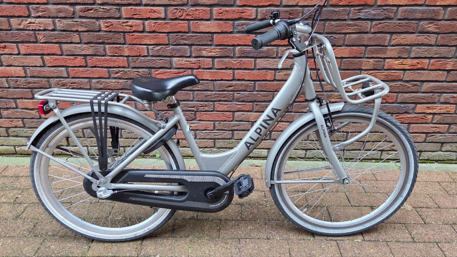 Zeer nette 24 inch Alpina Clubb, 3 versnellingen, Ophalen, Terugtraprem, 24 inch, Alpina clubb cargo girlpower cortina loekie