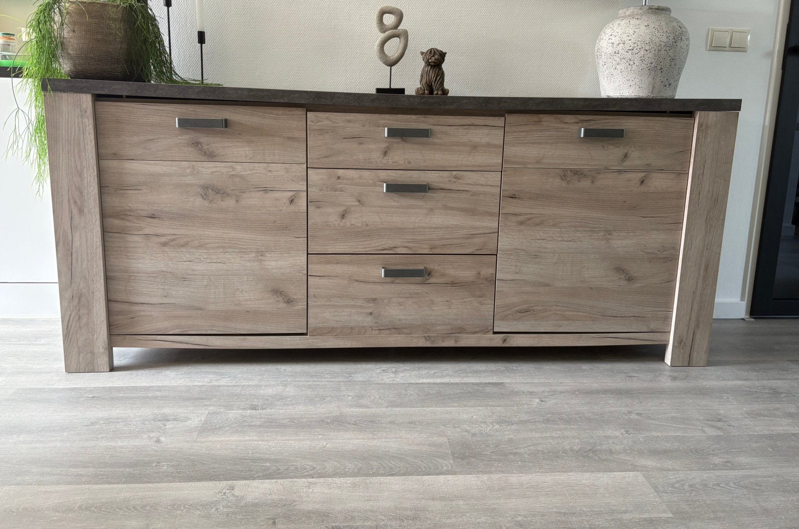 Satriani dressoir – 200 cm breed – €30, Ophalen, Overige materialen, Gebruikt, Met lade(s)