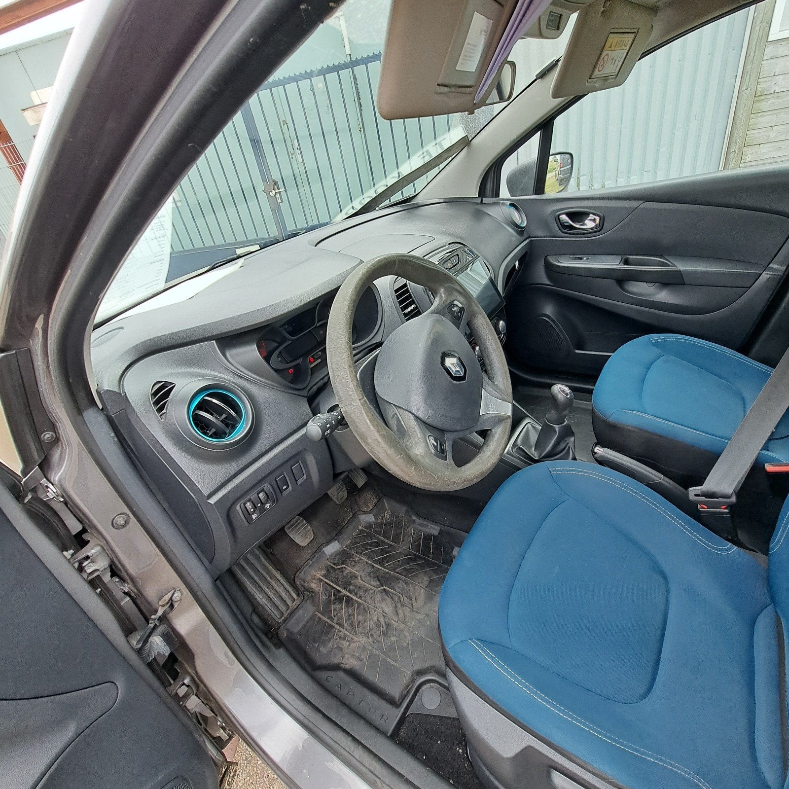Renault Captur 0.9 TCE 90 2016 Grijs, Auto's, Renault, Voorwielaandrijving, 898 cc, 49 €/maand, Handgeschakeld