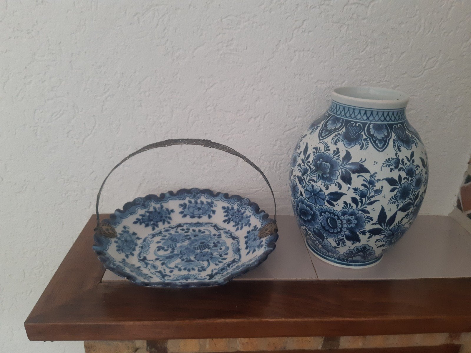 Delfts Blauw vaas en mandje, Antiek en Kunst, Ophalen